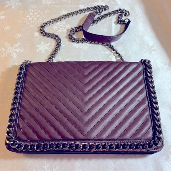 Aldo Crossbody Handbag Silver Tone Chain Strap & Chain Detail Vegan Leather - Picture 1 of 8